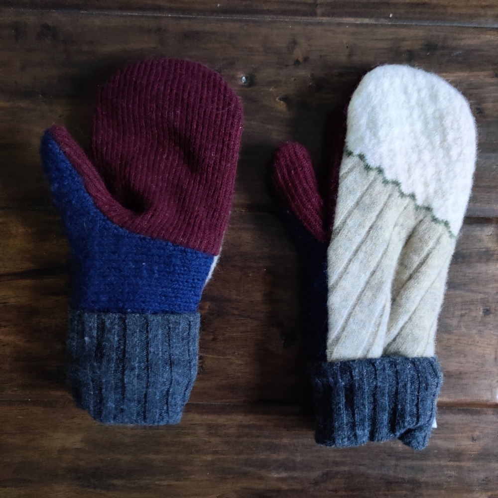 NWOT Woolies Mittens
